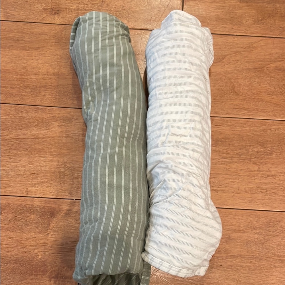 Striped swaddle - Green and White